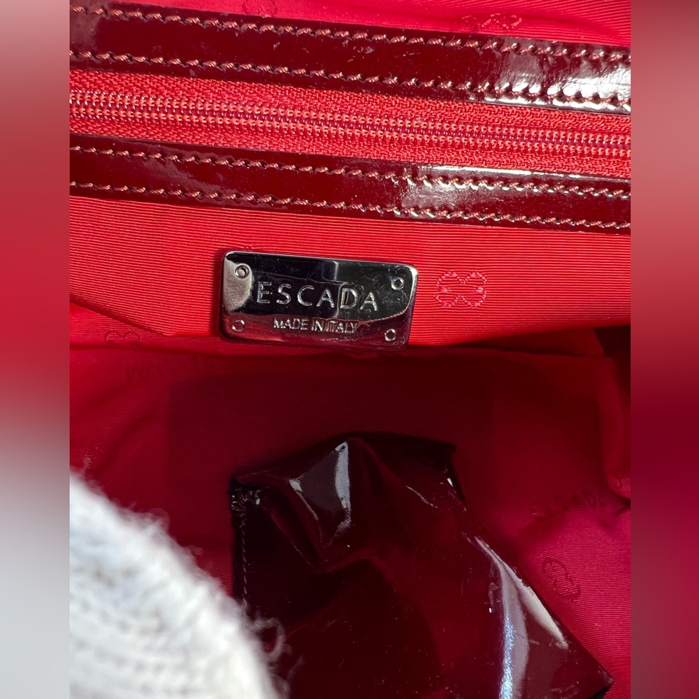 3001: Escada Y2K Burgundy Patent Leather & Suede Mini Bowler Bag Italy - Picture 13 of 16